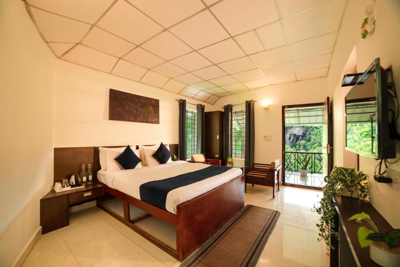 Golden Fern Resort Kanthalloor エクステリア 写真
