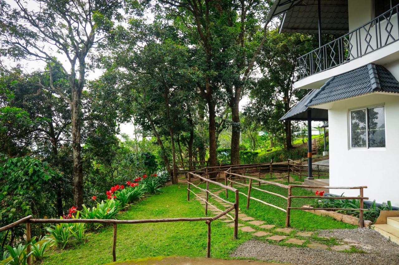 Golden Fern Resort Kanthalloor エクステリア 写真