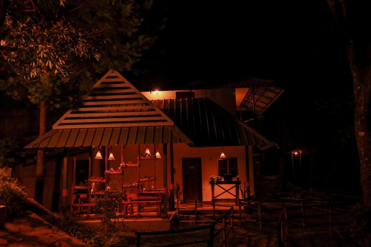 Golden Fern Resort Kanthalloor エクステリア 写真