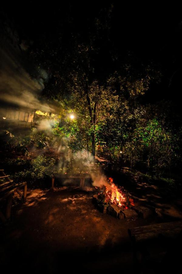 Golden Fern Resort Kanthalloor エクステリア 写真