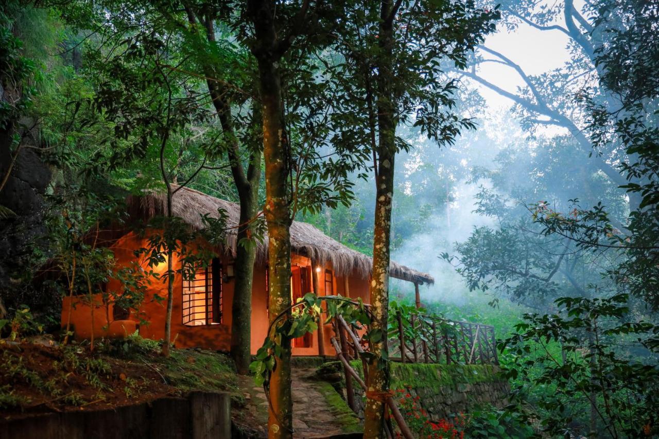 Golden Fern Resort Kanthalloor エクステリア 写真