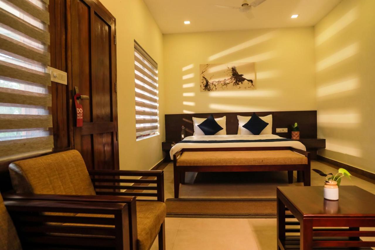 Golden Fern Resort Kanthalloor エクステリア 写真