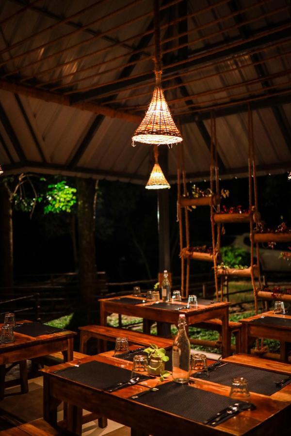 Golden Fern Resort Kanthalloor エクステリア 写真