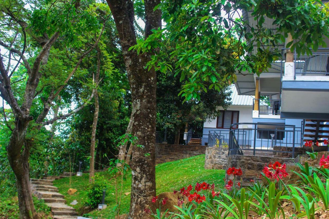 Golden Fern Resort Kanthalloor エクステリア 写真
